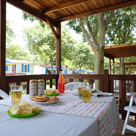 Happy Camp Mobile Homes In Camping Village Rosapineta Rosolina Mare Eksteriør bilde