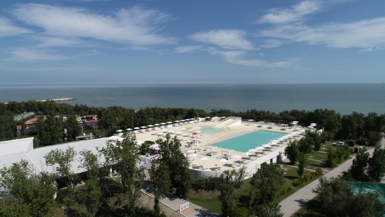 Happy Camp Mobile Homes In Camping Village Rosapineta Rosolina Mare Eksteriør bilde