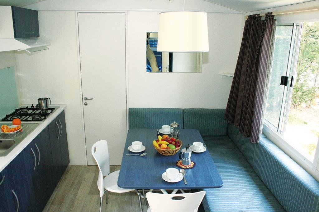 Happy Camp Mobile Homes In Camping Village Rosapineta Rosolina Mare Eksteriør bilde