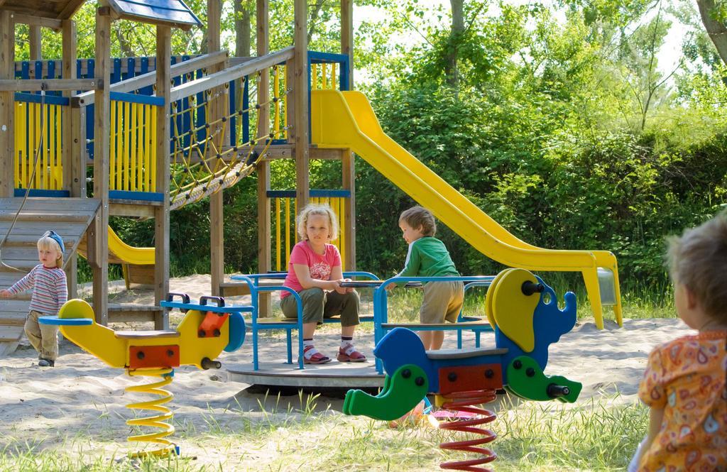 Happy Camp Mobile Homes In Camping Village Rosapineta Rosolina Mare Eksteriør bilde